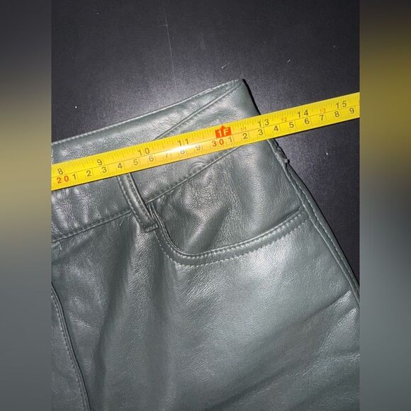 WILFRED Melina Cropped Deep Olive Faux Leather Pants Size 2 EUC W/tiny flaw* - Picture 7 of 9